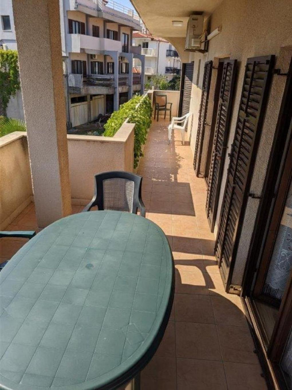 Apartments Biserka - 50 M From Beach Трогир Экстерьер фото