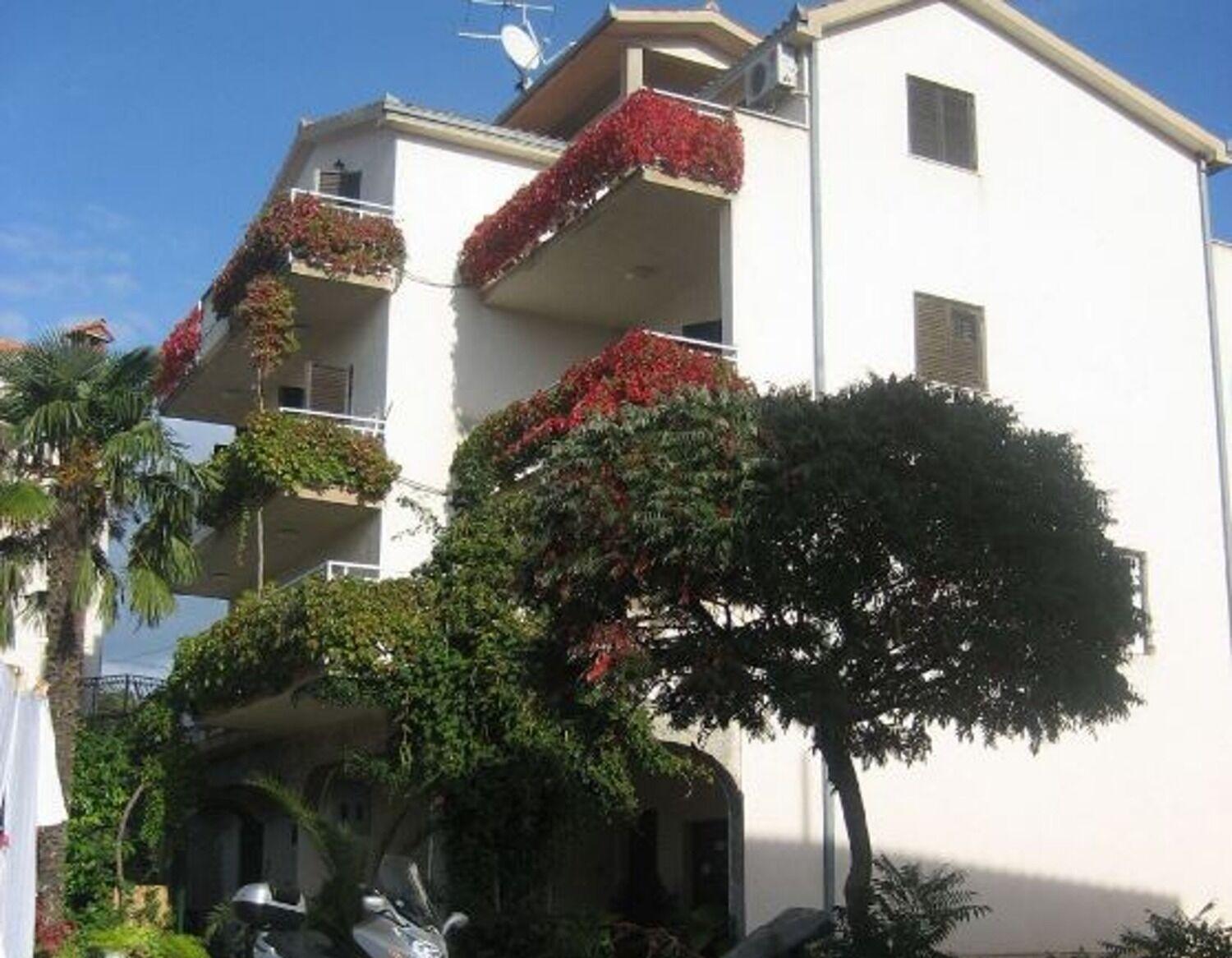 Apartments Biserka - 50 M From Beach Трогир Экстерьер фото