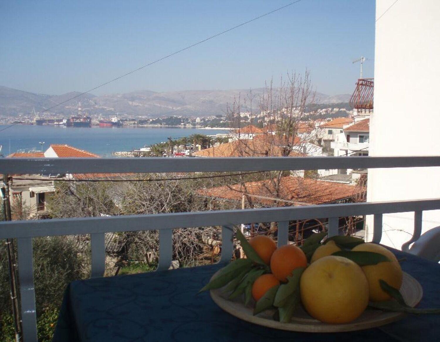 Apartments Biserka - 50 M From Beach Трогир Экстерьер фото
