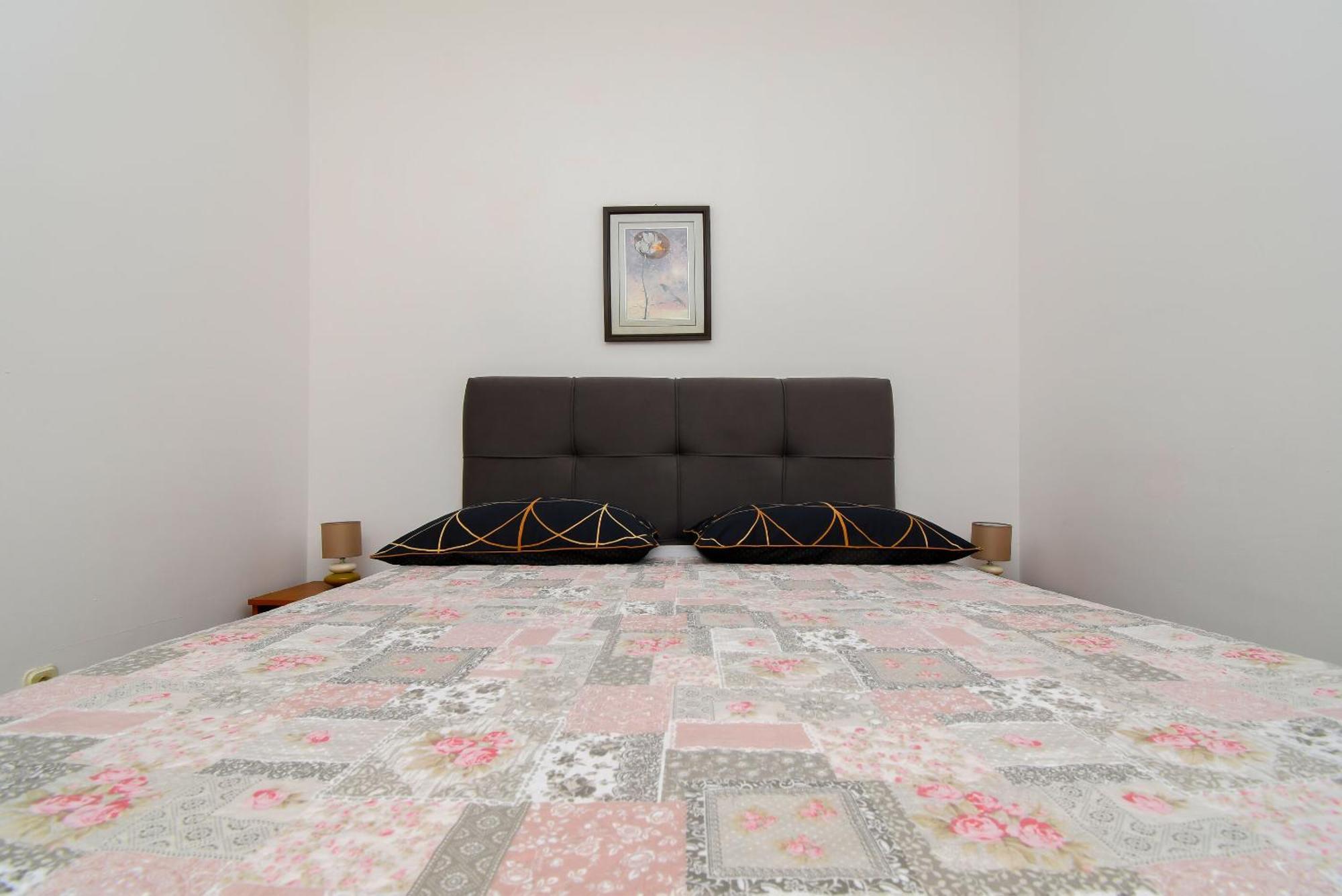 Apartments Biserka - 50 M From Beach Трогир Экстерьер фото