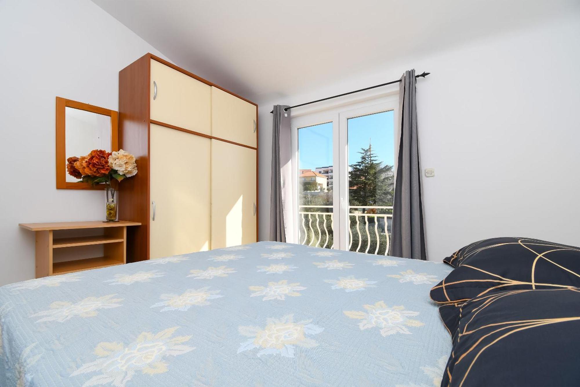 Apartments Biserka - 50 M From Beach Трогир Экстерьер фото