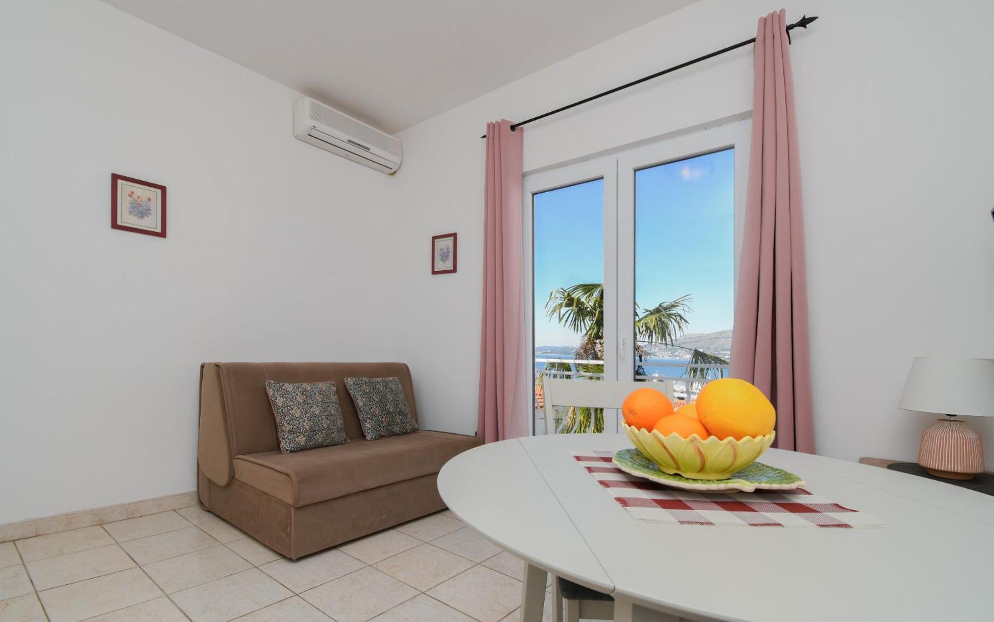 Apartments Biserka - 50 M From Beach Трогир Экстерьер фото