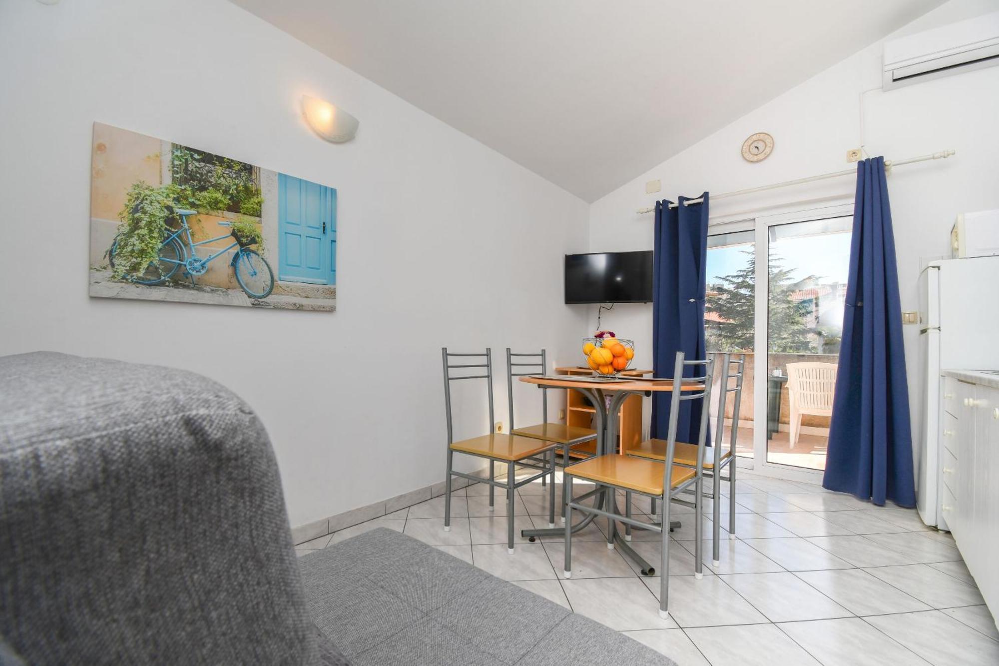 Apartments Biserka - 50 M From Beach Трогир Экстерьер фото