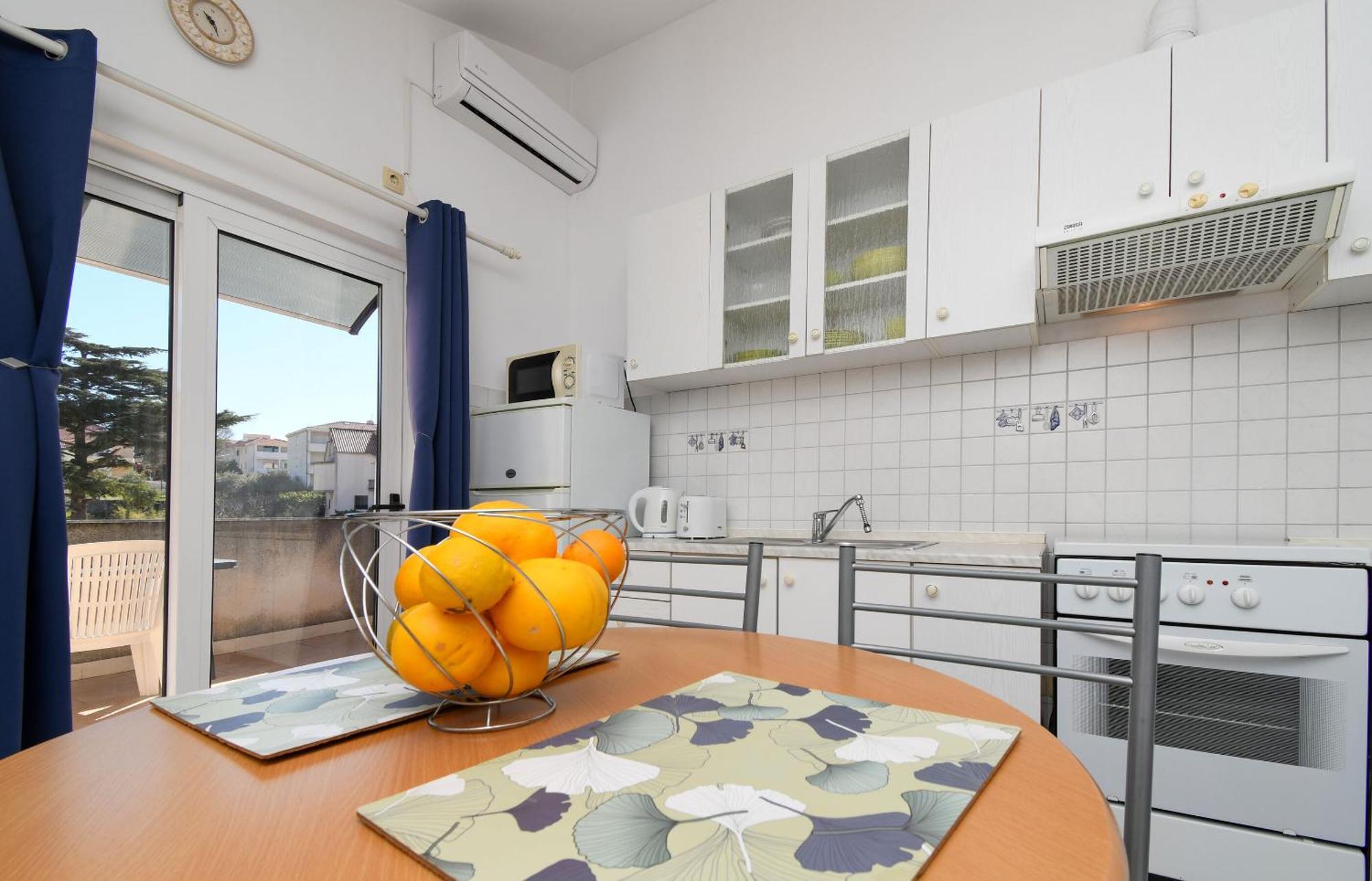 Apartments Biserka - 50 M From Beach Трогир Экстерьер фото