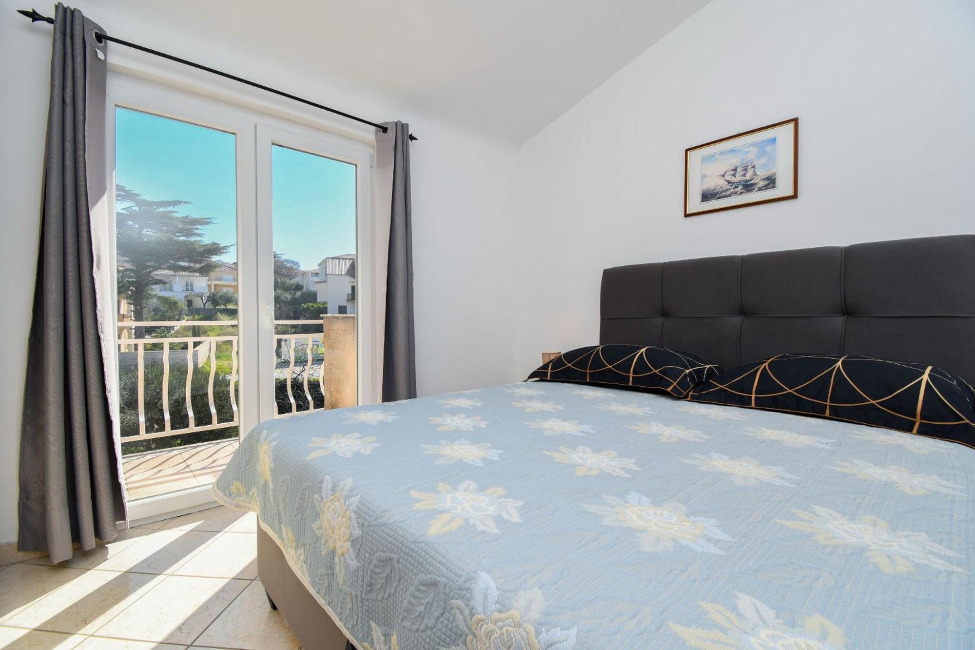 Apartments Biserka - 50 M From Beach Трогир Экстерьер фото