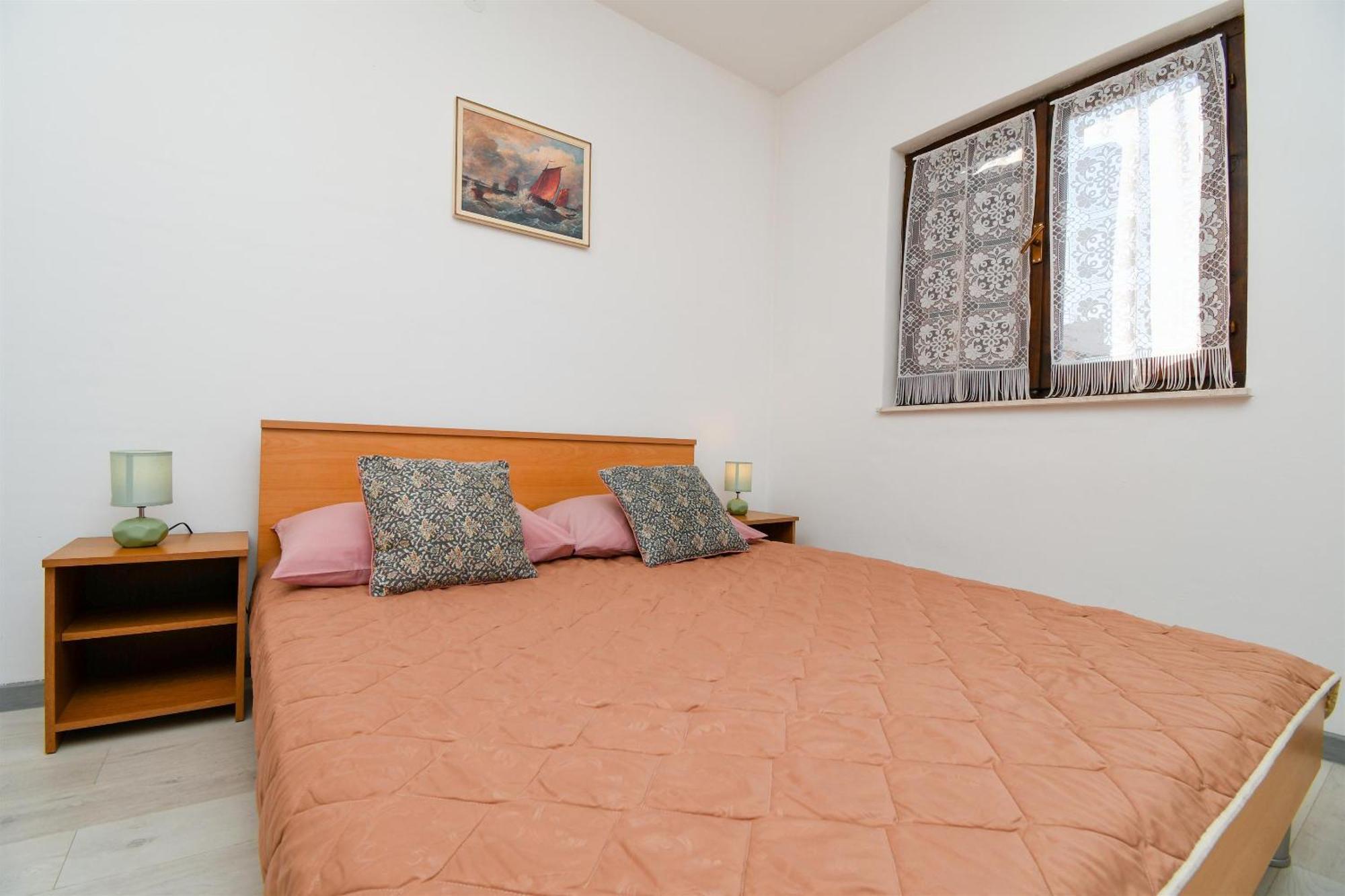 Apartments Biserka - 50 M From Beach Трогир Экстерьер фото
