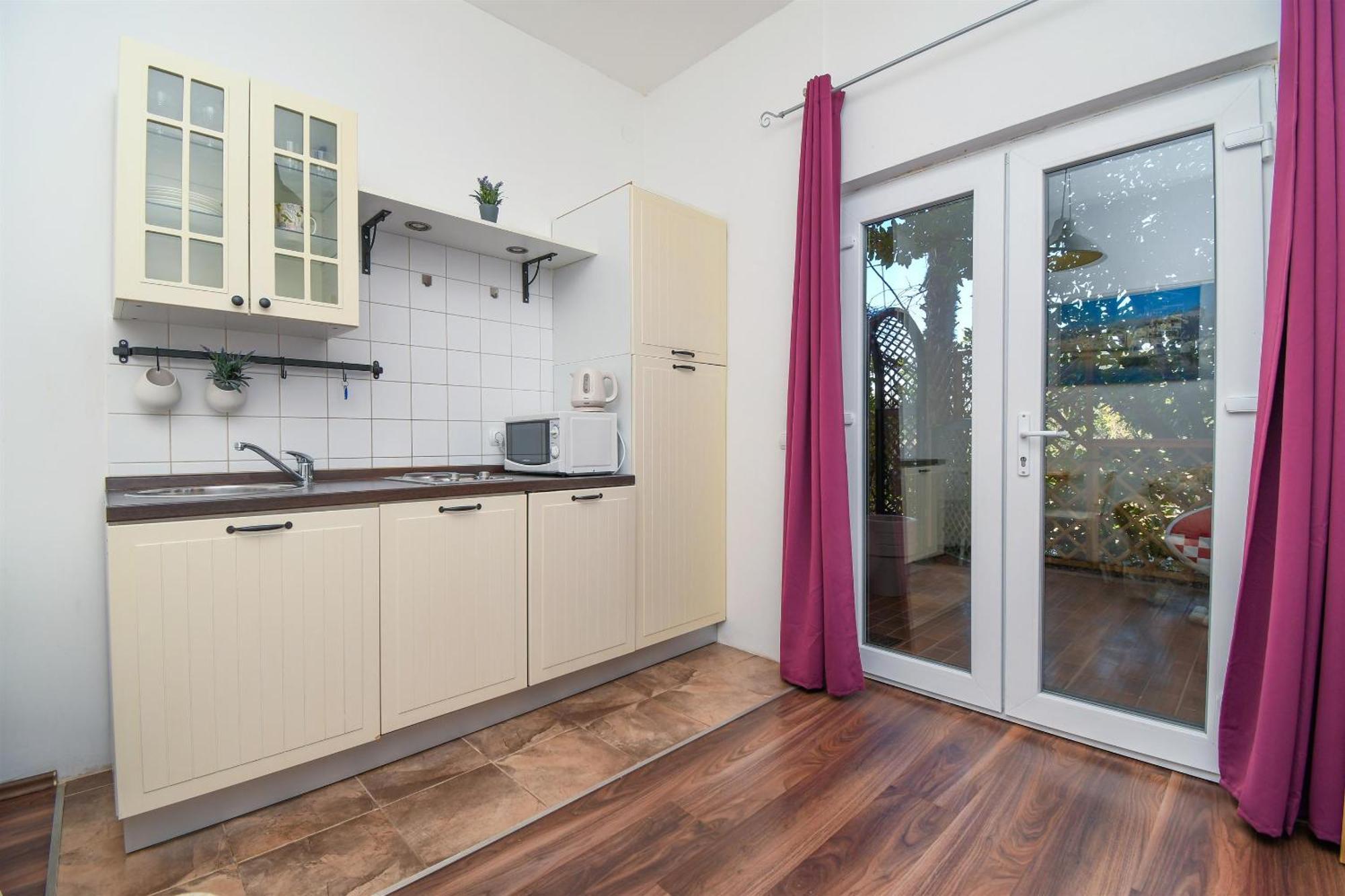 Apartments Biserka - 50 M From Beach Трогир Экстерьер фото